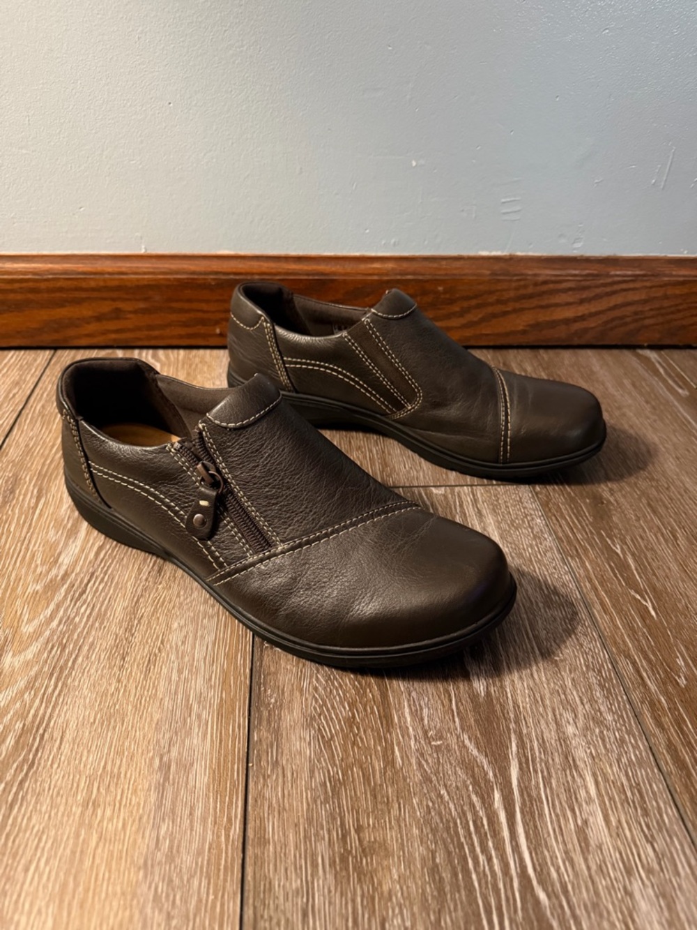Clarks women’s brown Leather Shoes